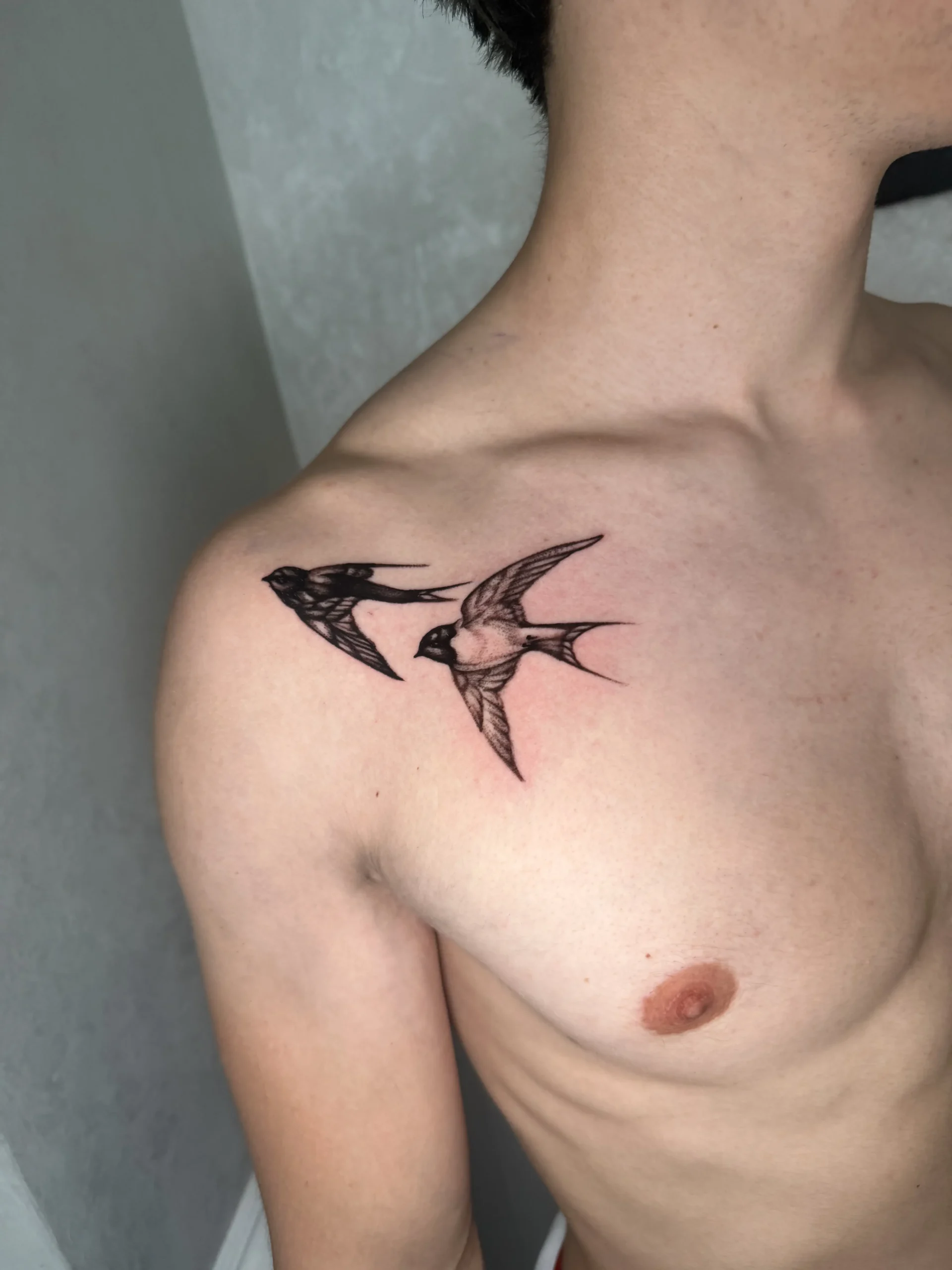 Minimalism tatttoo birds latelier graz by ruvens